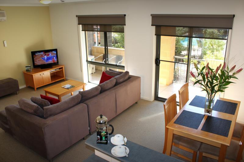 Quest Warrnambool Aparthotel Bagian luar foto